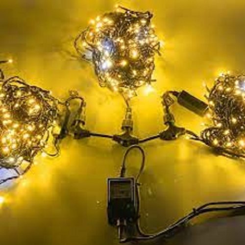 Гирлянда светодиодная спайдер LEDPremium 24В 3 нити по 20 метров с контроллером Желтая IP54 фото Гирлянда светодиодная спайдер LEDPremium 24В 3 нити по 20 метров с контроллером Желтая IP54 картинка